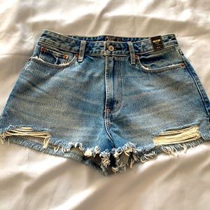 NWT Abercrombie Annie High Rise Short